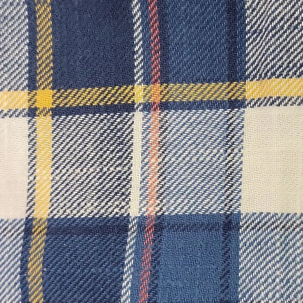 Levi's. Plaid Casual Button Down Flannel Shirt. Size Small. EUC